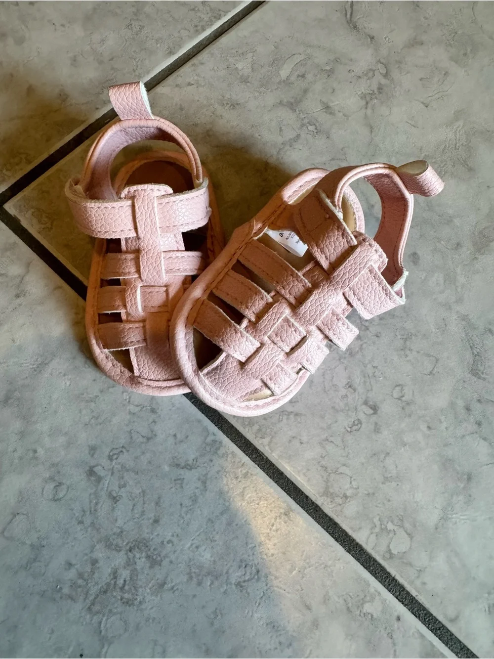 Source Unknown Pink Leather Baby Fisherman Sandals